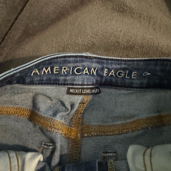 American Eagle Outfitters Distressed Blue Jeans - Picture 2 of 4